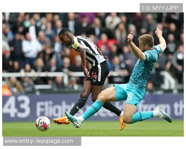 热刺青训新星拜菲尔德正式签约职业生涯首份合同展望未来