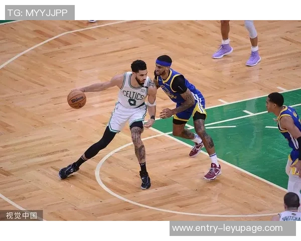 小佩顿强调国王队中距离投篮防守策略需提高难度 小佩顿强调国王队中距离投篮防守策略需提高难度